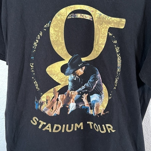 Garth Brooks Stadium Tour Graphic Concert Tee - Picture 2 of 5
